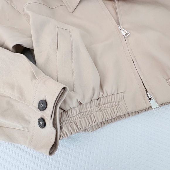 NWT ZIP UP JACKET w CAPRI LENGTH BELTED SHORTS -TAN, MED - Picture 11 of 16